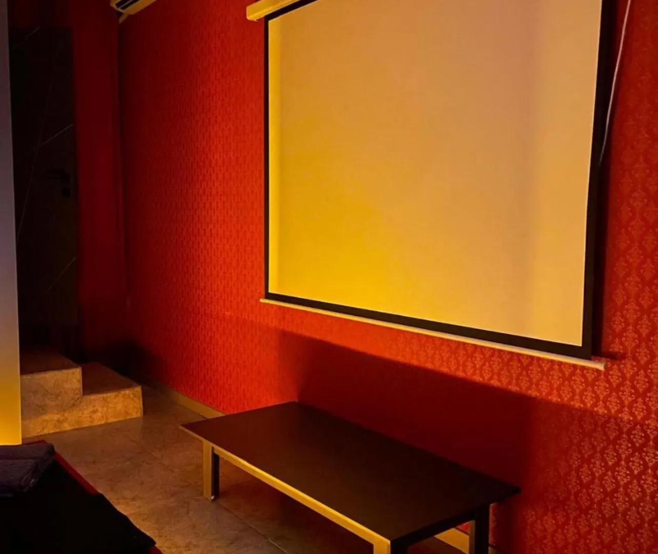 Hotel Cinema Almaty 3*,